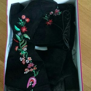 NWOT Too Bianca Black 6👢